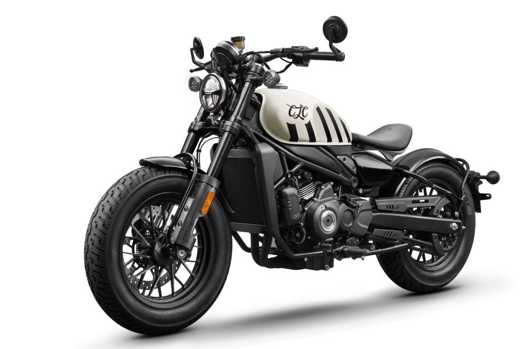 450CLC_BOBBER_IvoryWhite_Left 45